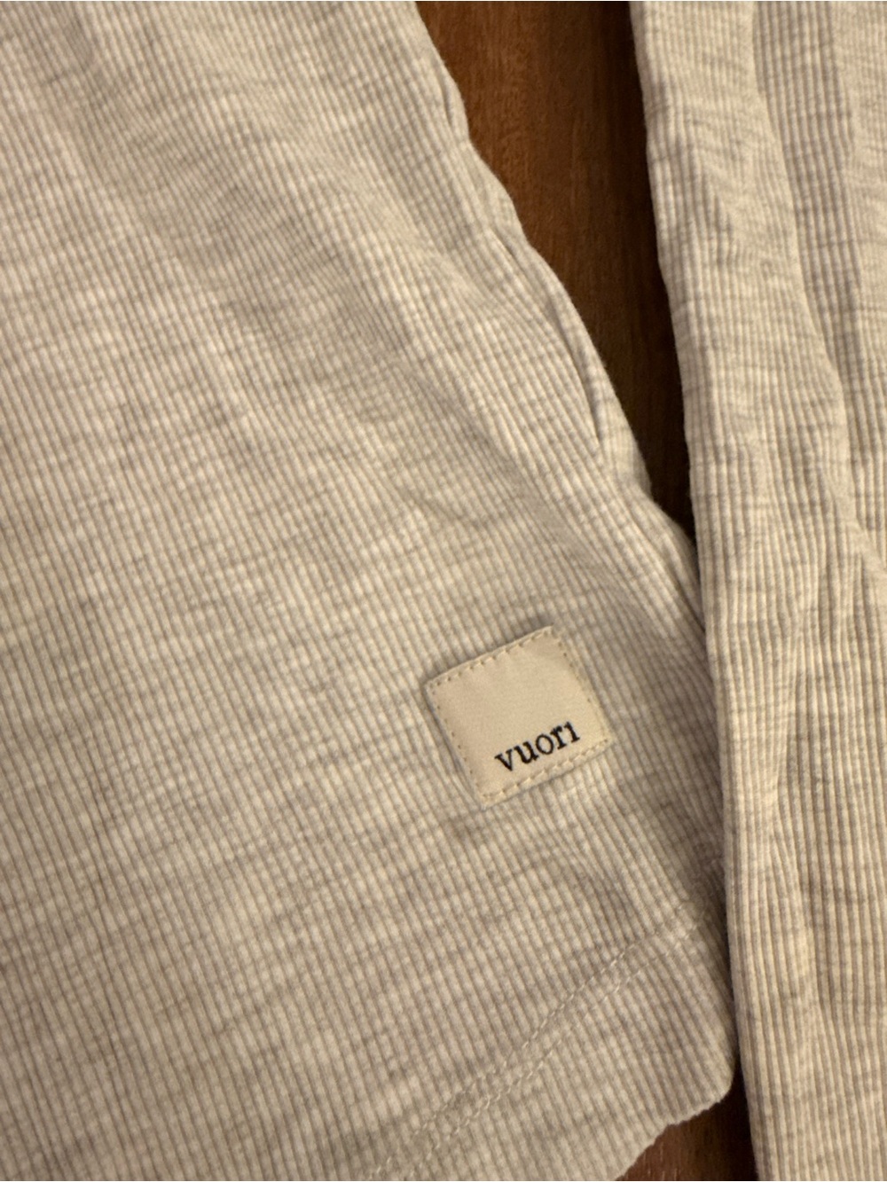 Vuori Heather Light Gray Scoop Neck Long Sleeve Tee - Picture 3 of 3